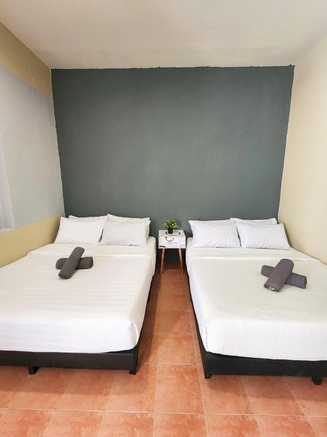 Gurney Coast By Sky Hive Guest house 2*